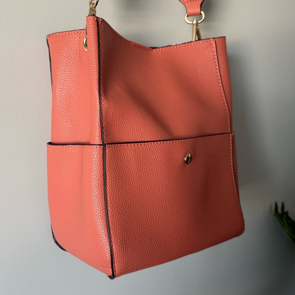 Salmon Faux Leather Bucket Bag Pebbled Soft Travel Purse NWOT - Picture 6 of 11